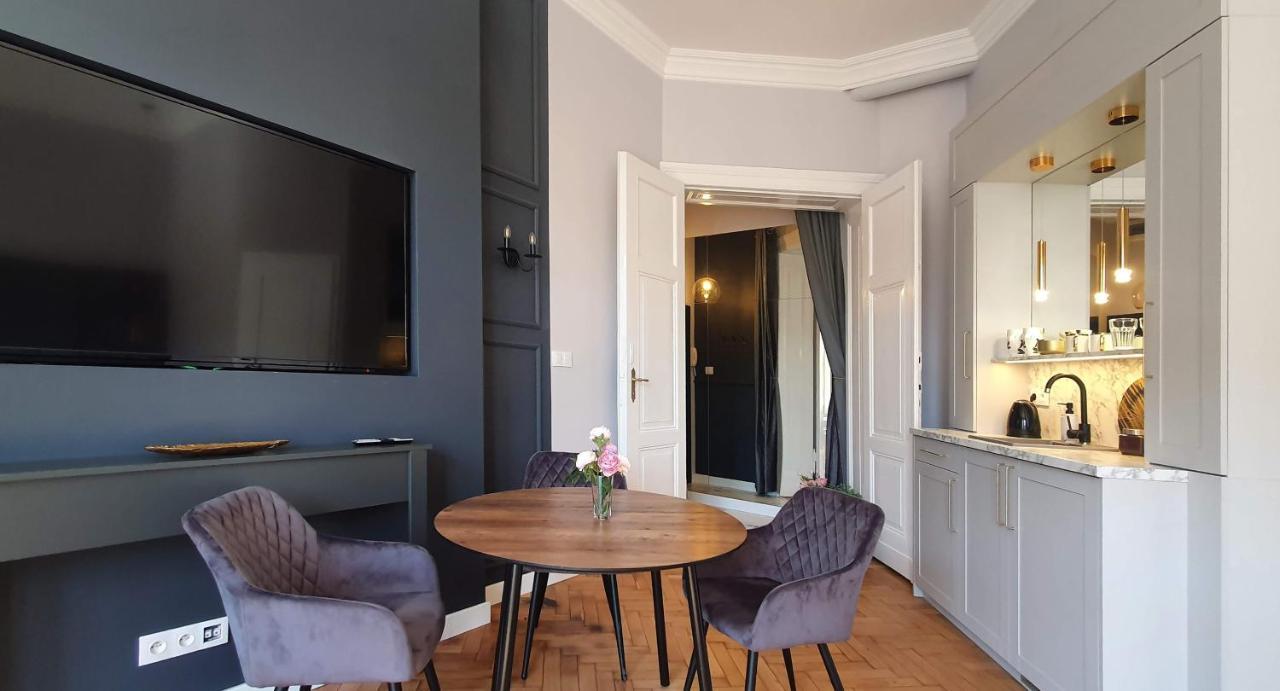 Dk Premium Ballady I Romanse Olsztyn  Buitenkant foto